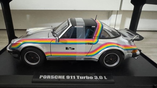 Porsche 911 turbo targa - targa, 1:18